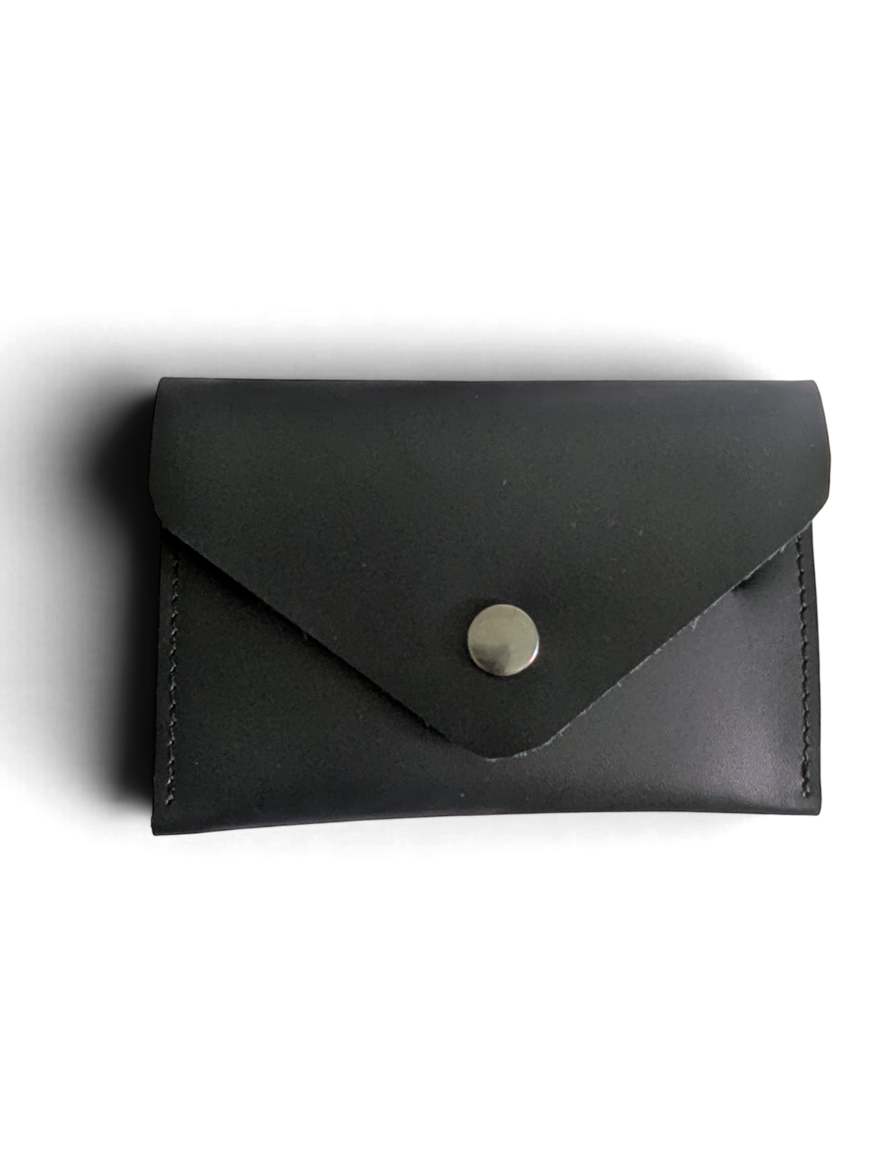Porte-cartes pochette Emma Detay en cuir noir avec fermeture à bouton-pression métallique
